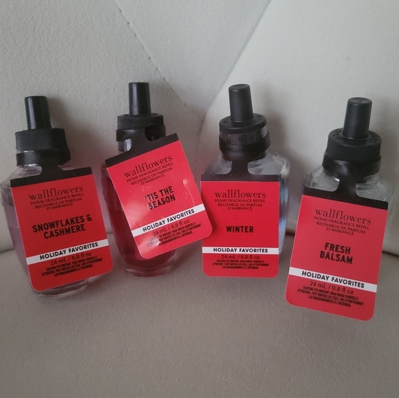 Bath & Body Works Wallflowers Holiday Refill Set of 4 NEW - Picture 1 of 5